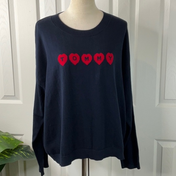 Tommy Hilfiger
Women's Logo Heart Crewneck Sweater Size XL - Picture 2 of 10